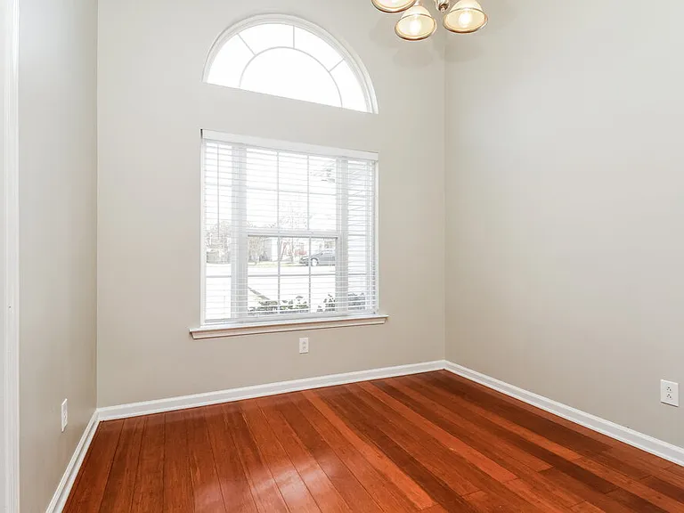 2625 Weatherford St — Photo 5