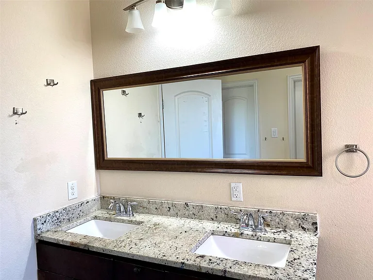 621 Fleming St — Photo 14
