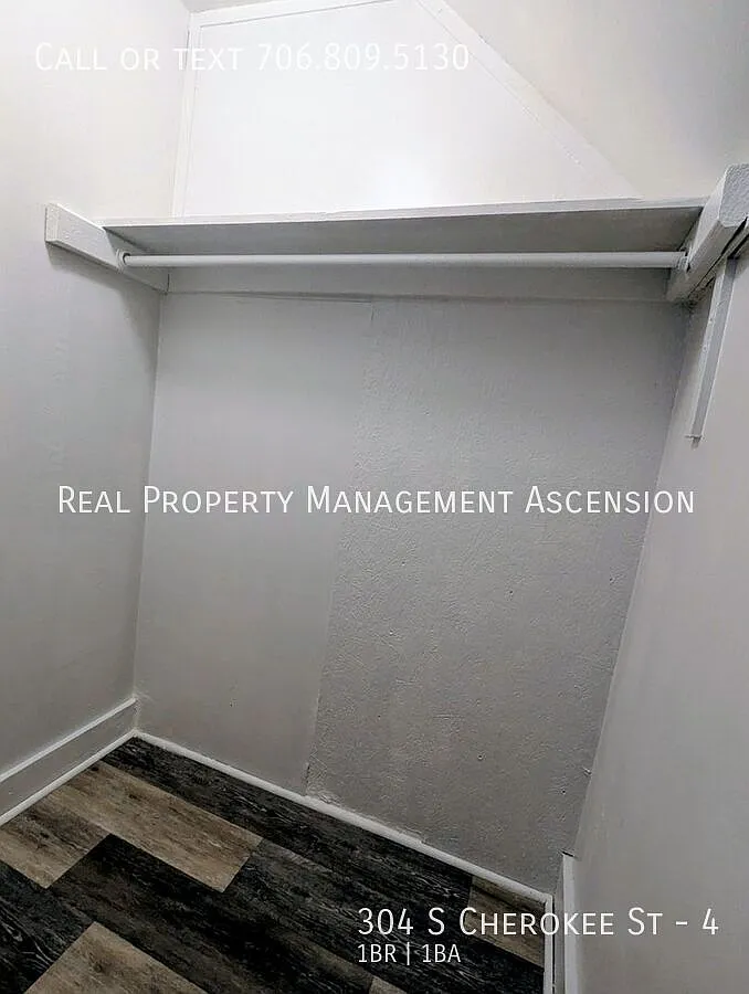 Freshly Remodeled Studio Apartment in Downtown Lafayette, GA — Photo 4