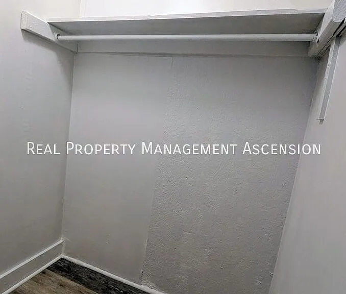304 S Cherokee St #4 — Photo 4
