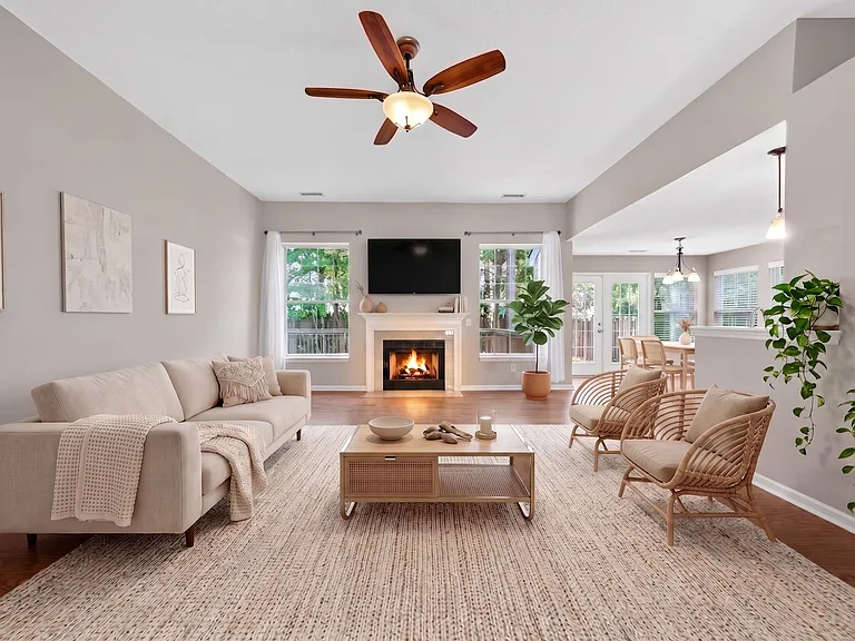 6804 Broome Bay Ct — Photo 40