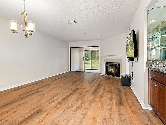 5th image of 3809 Lavista Cir APT 235