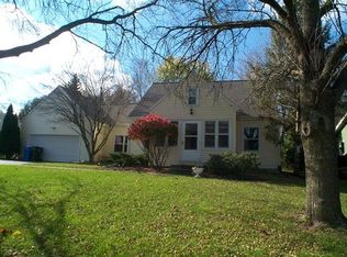 917 S Division St, Waunakee, WI 53597