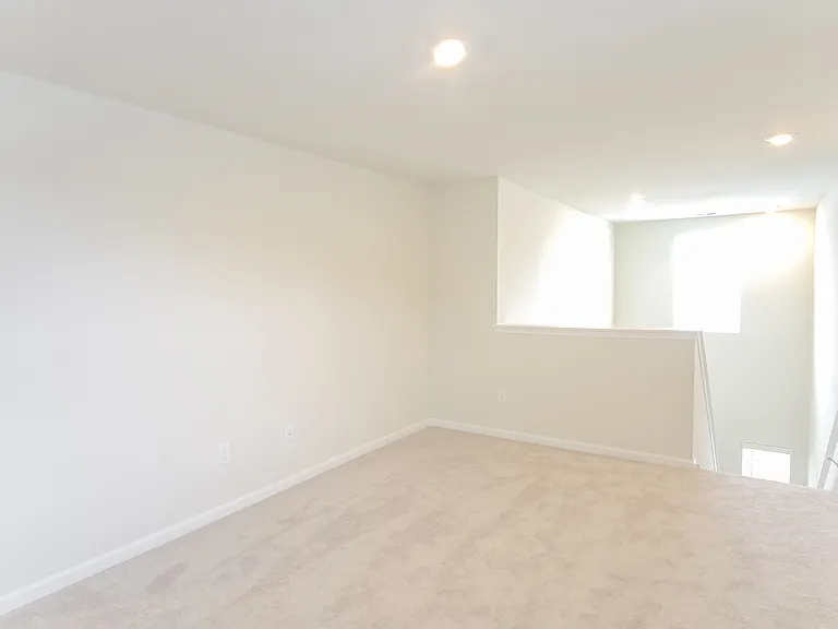 1158 Joywood Dr — Photo 6