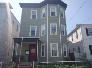 33 Harbor View St, Dorchester, MA 02125