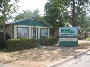 102 W Ollie St, Llano, TX 78643