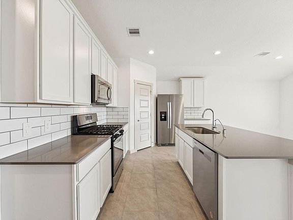 5th image of 30031 Reagans Ranch Dr