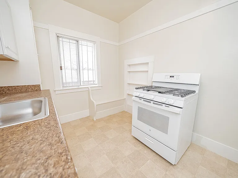 4120 Emerald Street — Photo 5