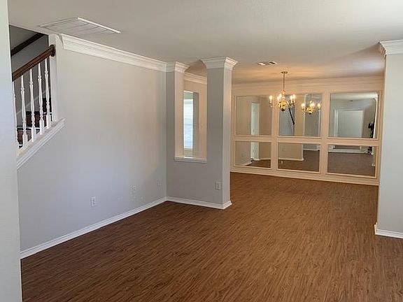 5th image of 2420 Cimmaron Dr