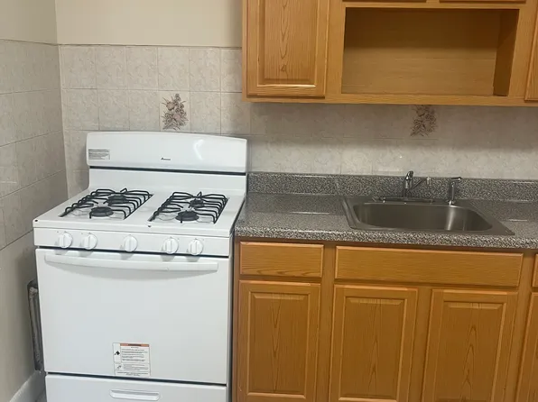 (undisclosed Address), Brooklyn, NY 11234