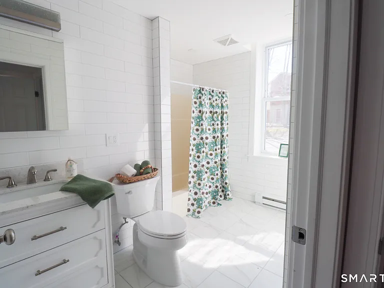156 Garfield Ave — Photo 16