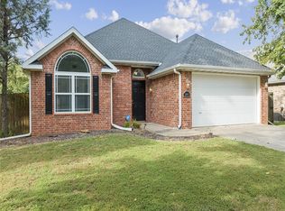3696 W Clearwood Dr, Fayetteville, AR 72704