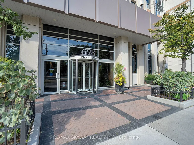 628 Fleet St #LPH03 — Photo 4