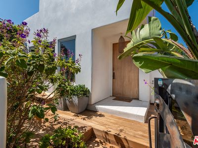 809 Ozone St, Santa Monica, CA, 90405