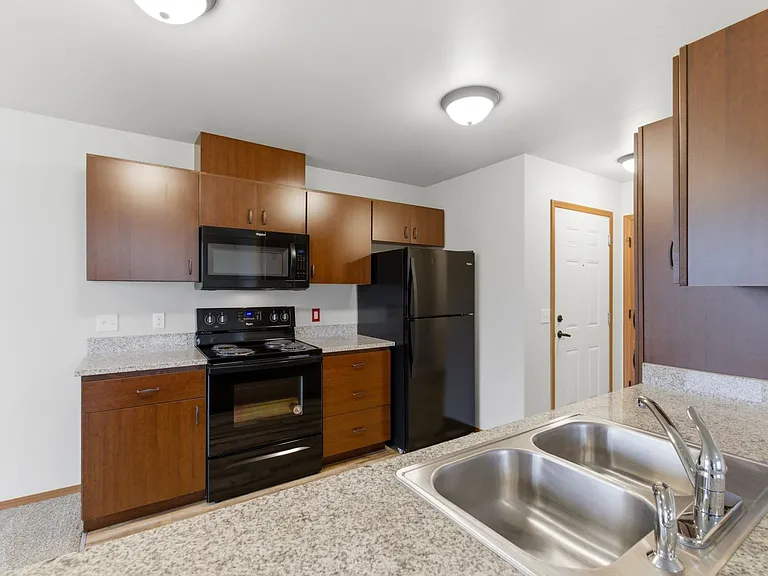 Oak Springs Apartments — Photo 26
