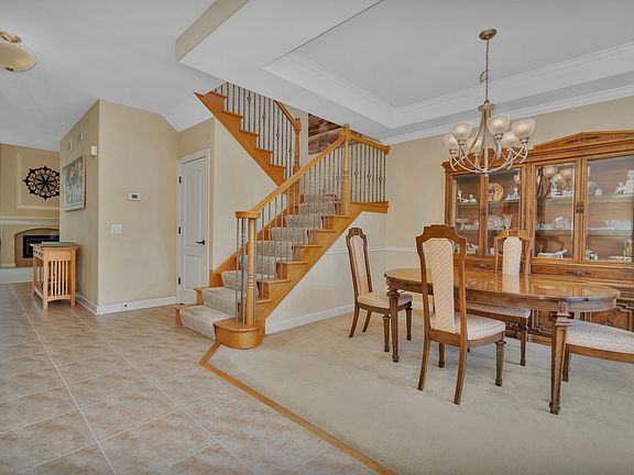3rd image of 11960 Winterberry Ln
