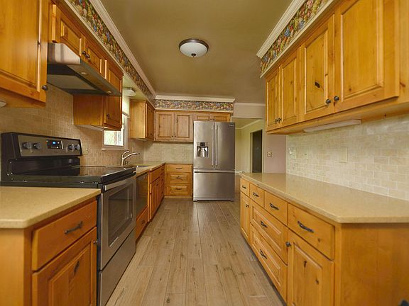 5th image of 279 Leawood Dr