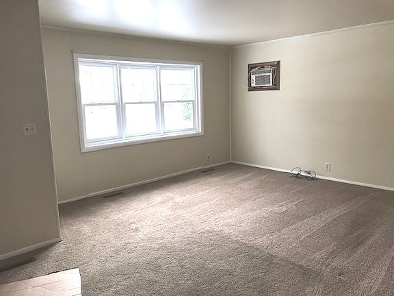 3rd image of 50 Birch St