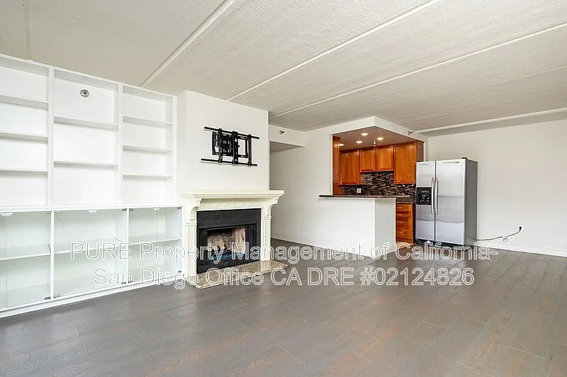 Building Photo - 1333 8th Ave #902