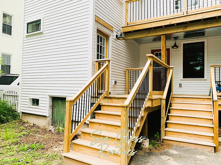Oak St — Photo 22