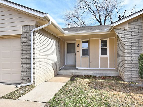 2nd image of 301 S Fern Ave
