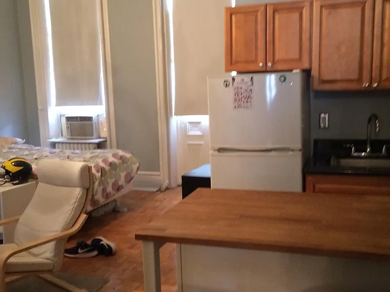 1939 Spring Garden St #1R — Photo 10