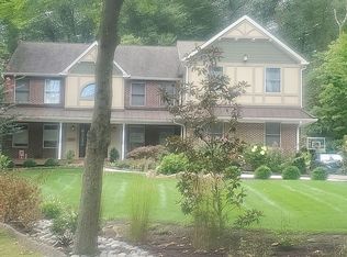 485 Wood Hill Rd, Wayne, PA 19087