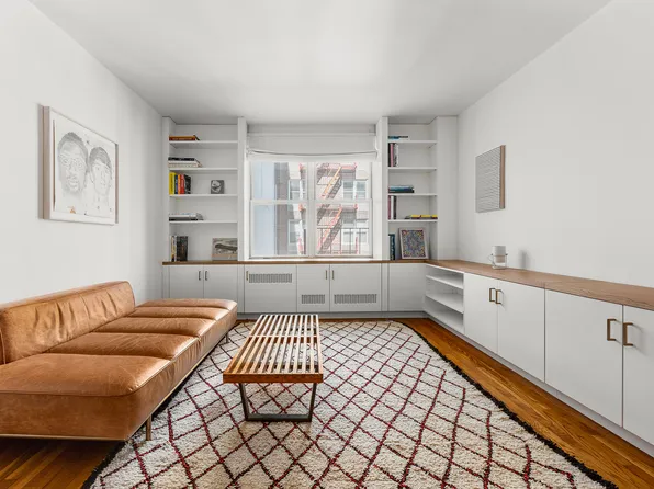 25 West 13th Street image 1 of 5