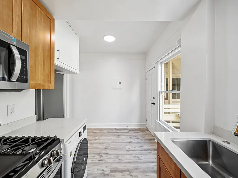 950 Cabrillo St #11 — Photo 5