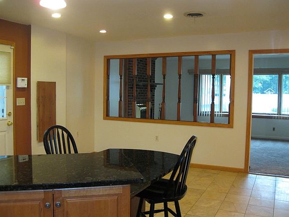 3rd image of 61 Rooney Ave