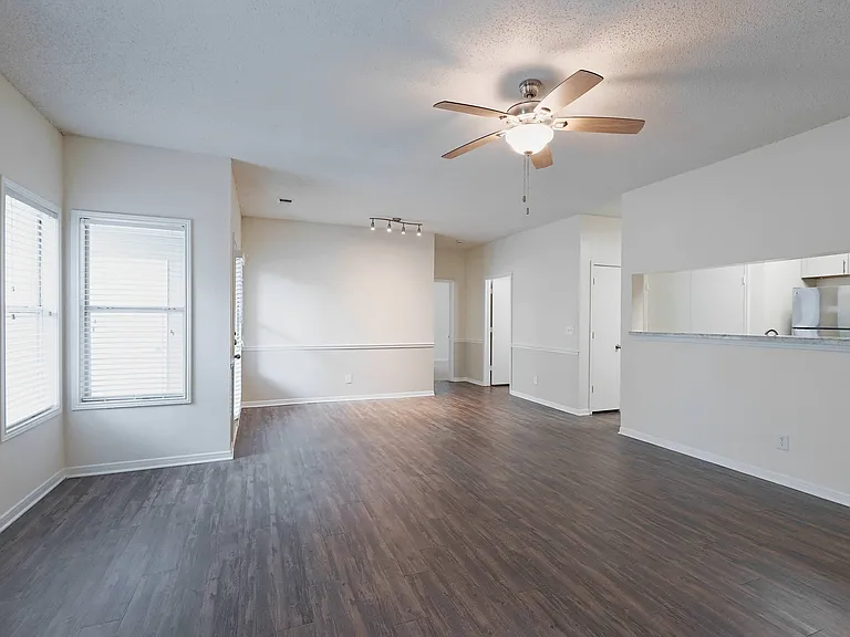 Cambridge Park Apartments — Photo 138