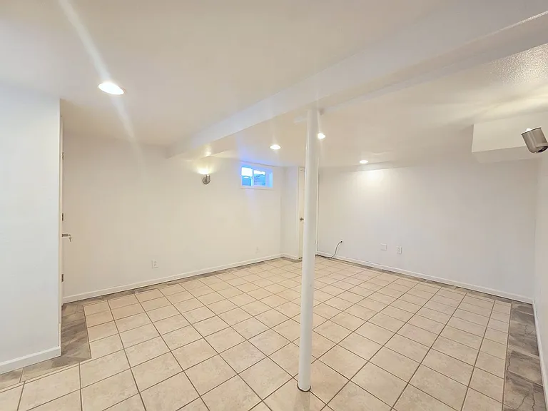 5621 N Hemlock St — Photo 23
