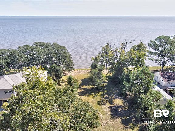 4th image of 3919 Bay Front Rd