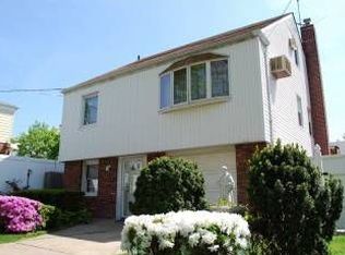 6473 Dry Harbor Rd, Middle Village, NY 11379