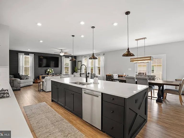 12405 Southington Dr — Photo 18