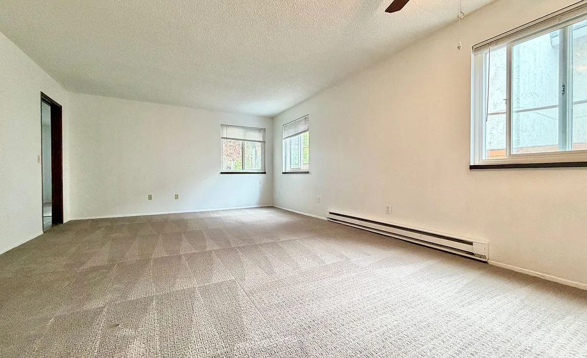 1 bed, 1.0 bath, 720 sqft, $1,375 — Photo 2