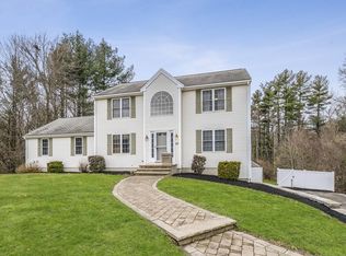 87 Henry Rd, Taunton, MA 02780