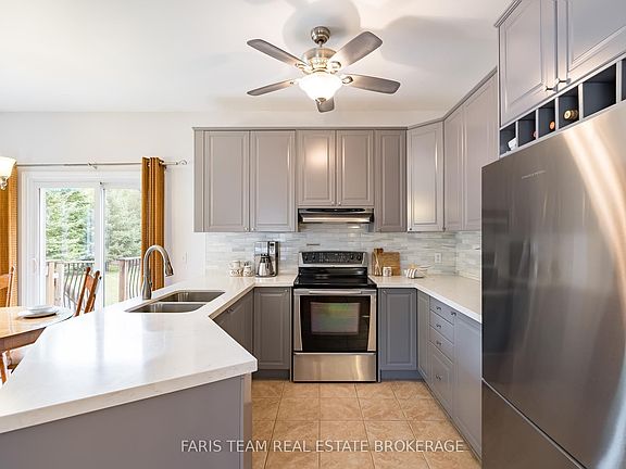 3rd image of 1011 Ferrier Ave