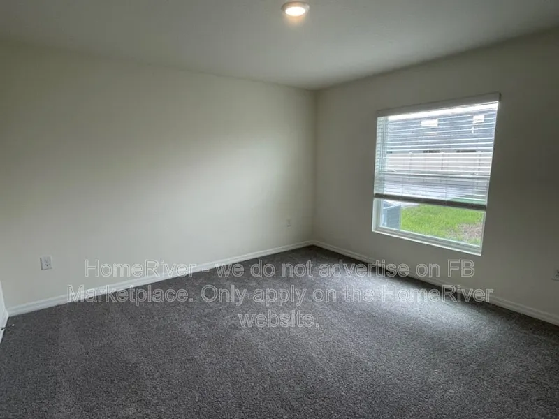 4 bed, 2.0 bath, 1498 sqft, $2,095 — Photo 4