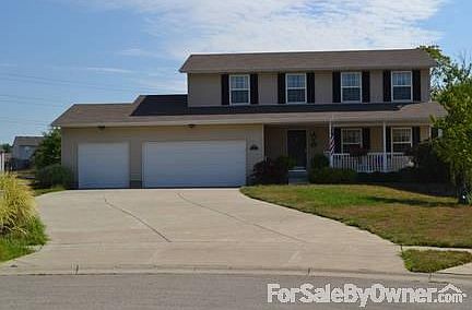 Front
						:
						Lots of parking for family and friends.