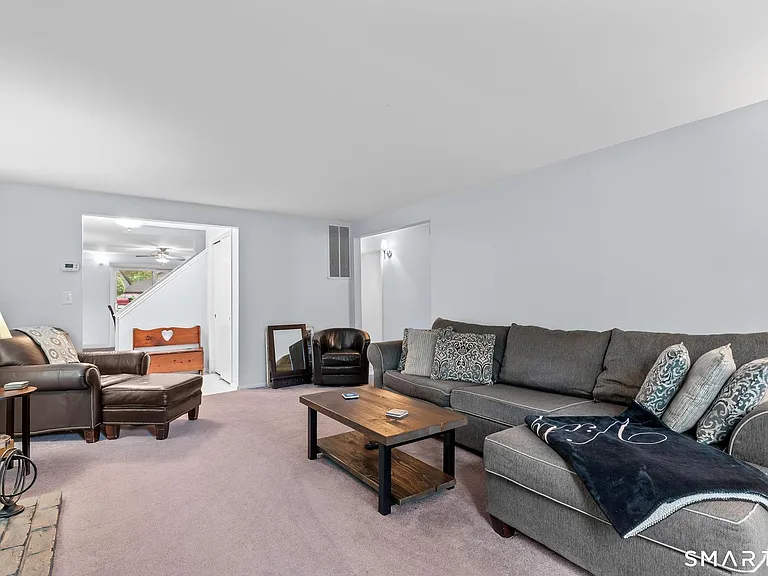 7 Pond Cir #7 — Photo 13