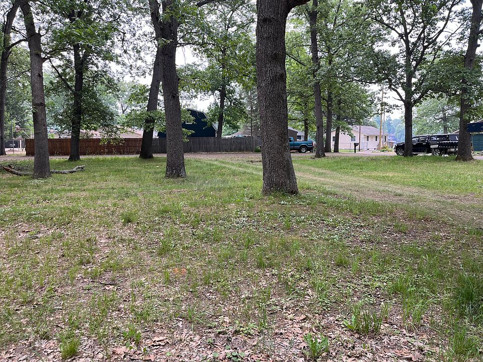2nd image of 35 1/2 Street