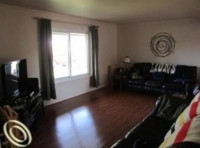 3rd image of 43128 Hartwick Dr