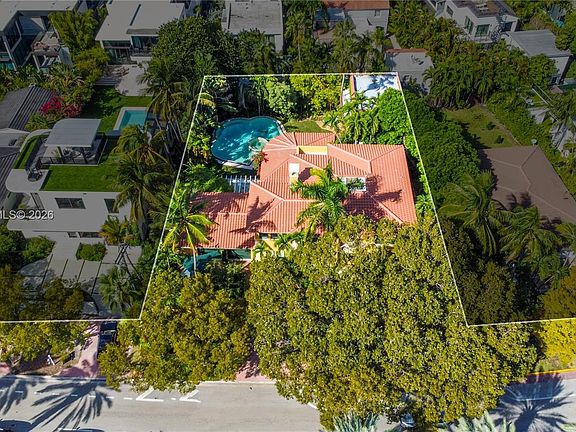 3rd image of 2050 Alton Rd