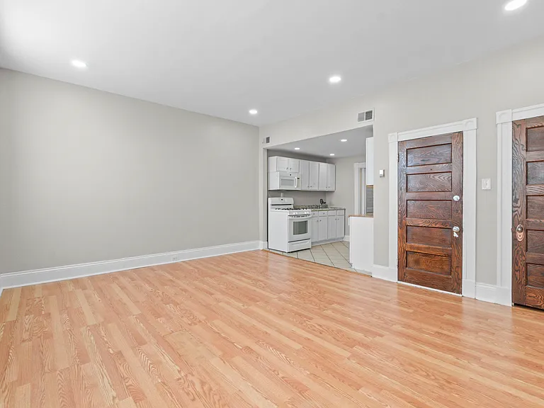 2713 N Calvert St #3 — Photo 4