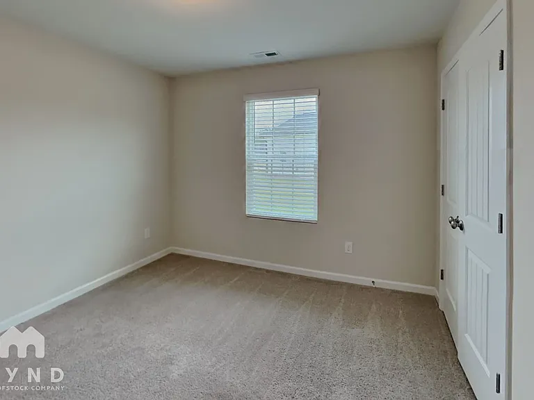 6823 Hardwick Ln — Photo 13