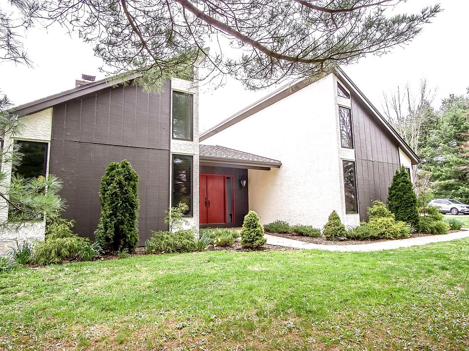 1st image of 1325 Bloomwood Dr NW
