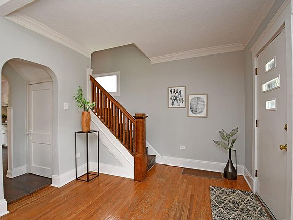 4th image of 3128 Celeron Ave