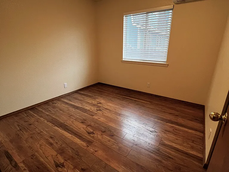 1232 W Harbeck Rd #A — Photo 6