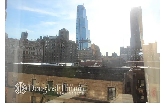 Sold by Douglas Elliman | media 27